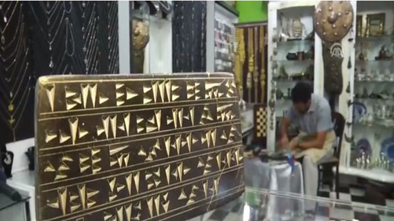 Hunermendek ê Kurd bi huner ê xwe Împratorî ya Orarto dide nasîn